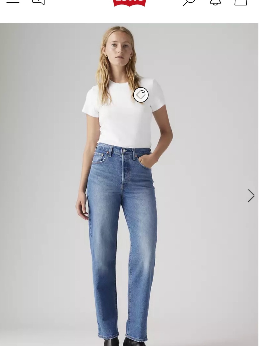 Levi's Women's Straight Leg Jeans in Medium Blue Wash